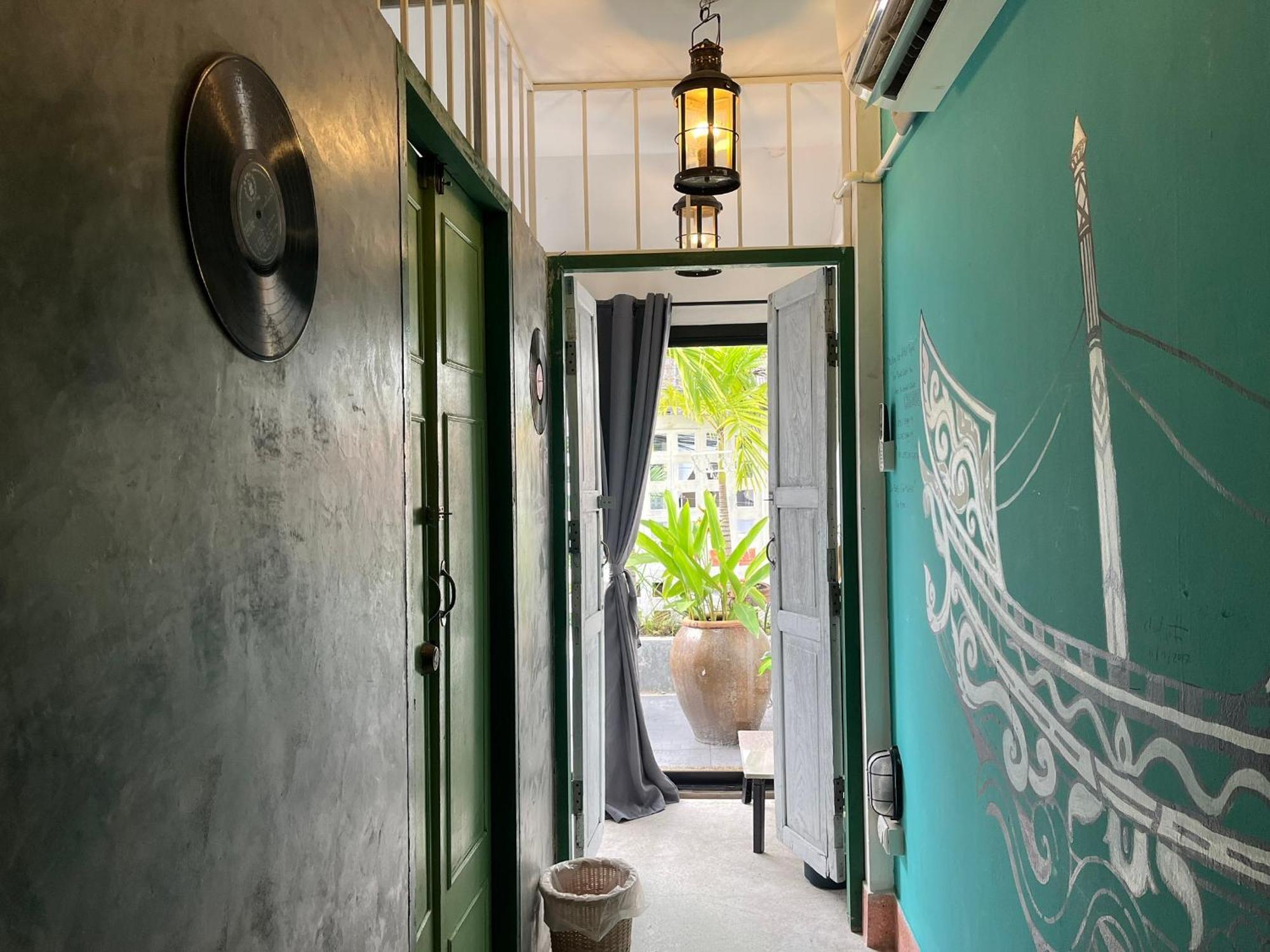 Ferienwohnung Auntie & Niece Phuket Ban Sam Kong Exterior foto