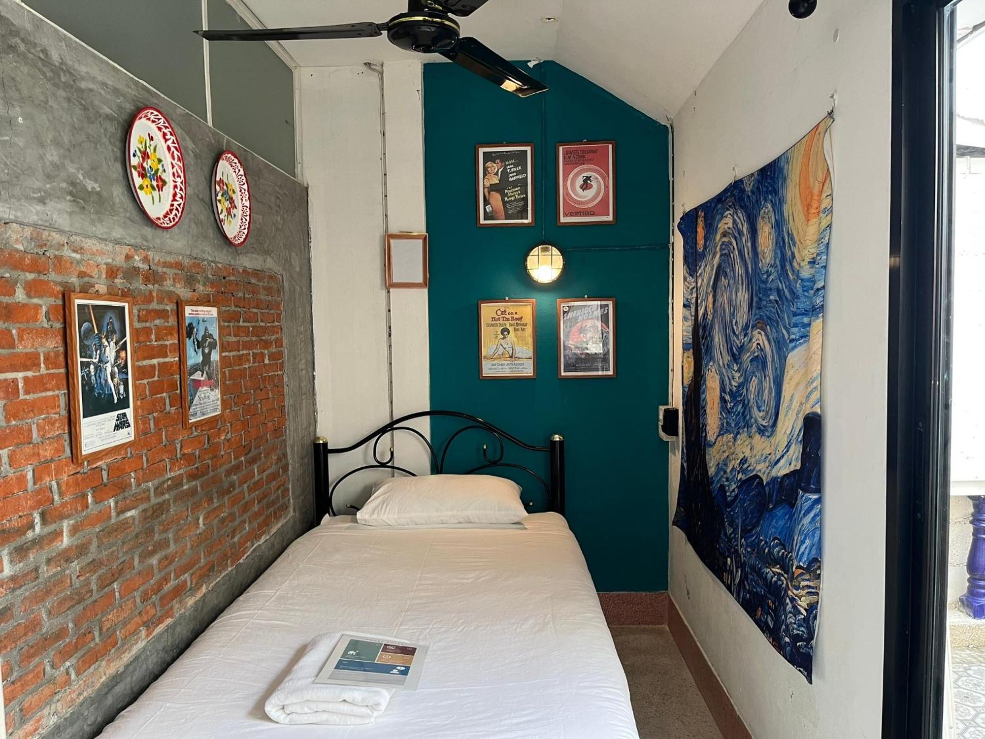 Ferienwohnung Auntie & Niece Phuket Ban Sam Kong Exterior foto